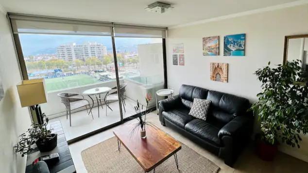 Apartamento Comodo Departamento Con Excelente Ubicacion En De Chile